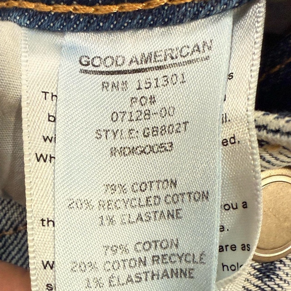 GOOD AMERICAN Bombshell Shorts Frayed Hem Distressed Size 12/31 Blue Light Wash - Picture 8 of 8
